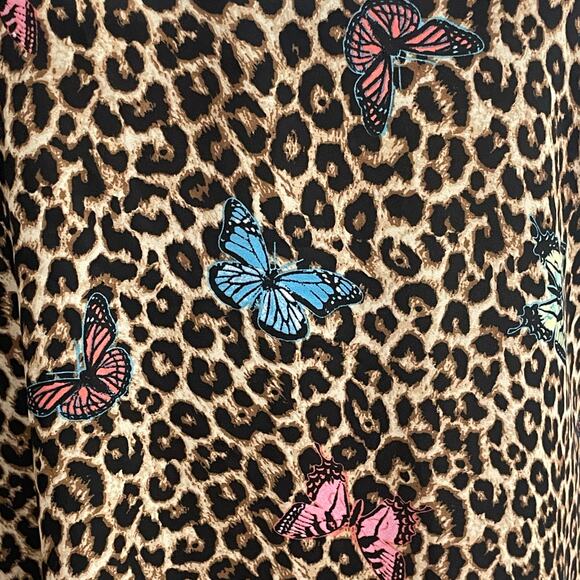 Rue 21  Animal Print Butterflies Semi Sheer Flowy Top Plus Size 4X - Picture 8 of 8